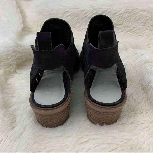 1. STATE NORDSTROM cutout boots - Picture 4 of 7